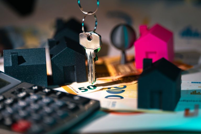 Ключі від житла і договір - чи може ФОП взяти кредит або іпотеку