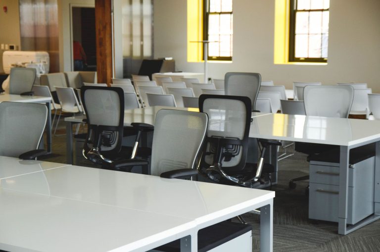 Скільки заробляє коворкінг в Україні у 2026 skilky-zaroblyaye-coworking